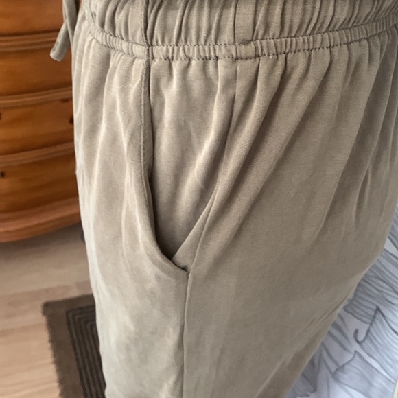 (SOLD)Olive green romper. Size small. - Picture 2 of 4